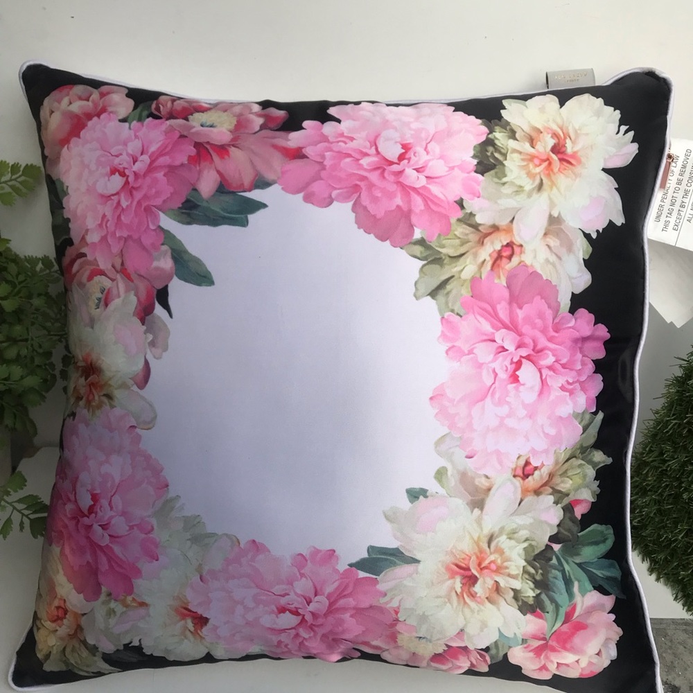 Ted baker pink flower 🌸 pillow